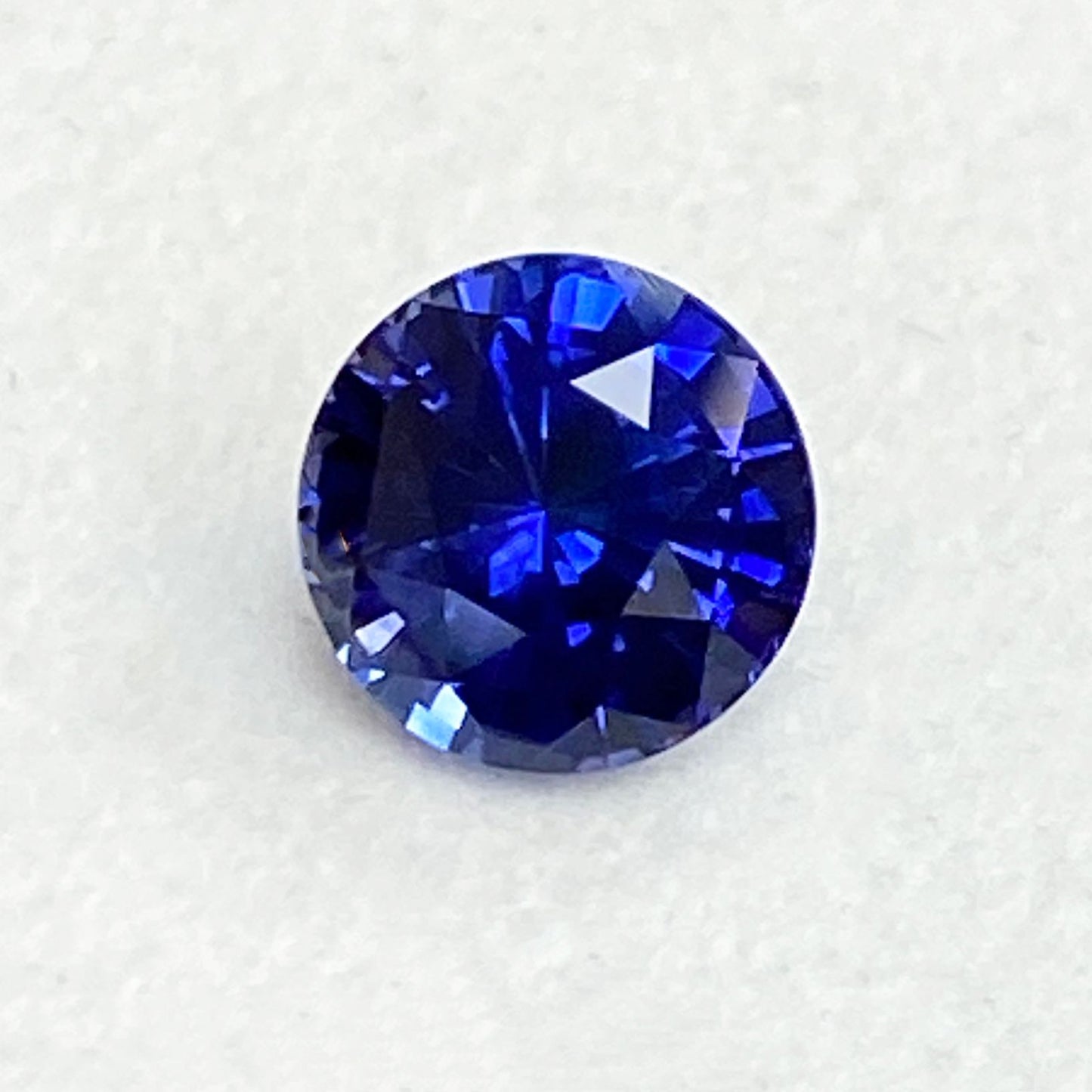2.80ct Round Natural Sapphire (Colour Blue, Clarity Eye Clean, Cut Faceted)