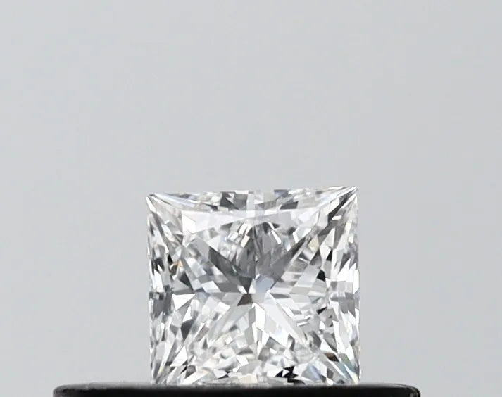 0.33ct Princess Lab Grown Diamond (Colour D, Clarity VVS2, IGI Certified)